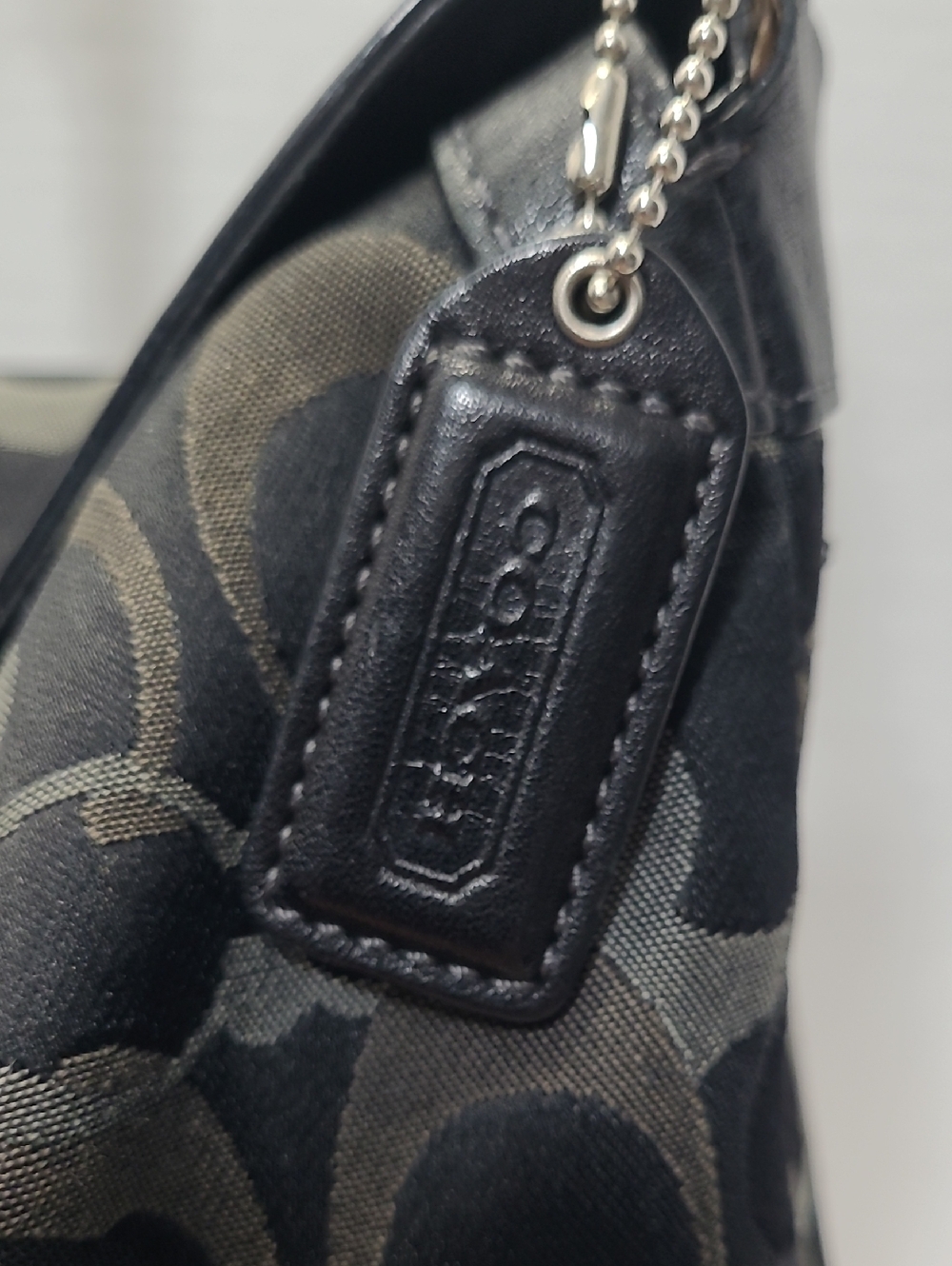 Coach Chelsea Signature C Optic Hobo - Picture 5 of 16